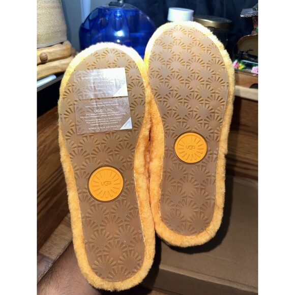 NIB UGG Fluff Yeah Slide Poppy - California Orange Poppy - US 7 W/ Box - Picture 3 of 7